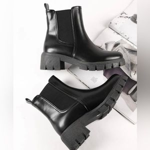 Black Chelsea Boot